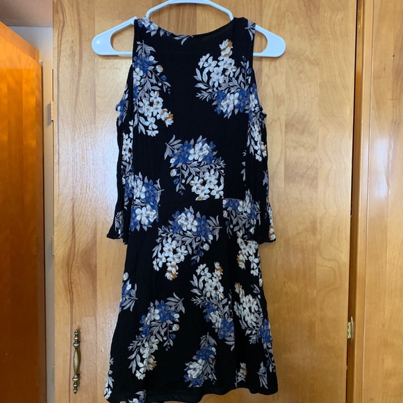 cold shoulder wrap dress! - Picture 2 of 3